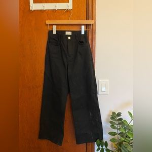 Wilfred Free (Aritzia) Black Straight Leg Jeans, Size 00.